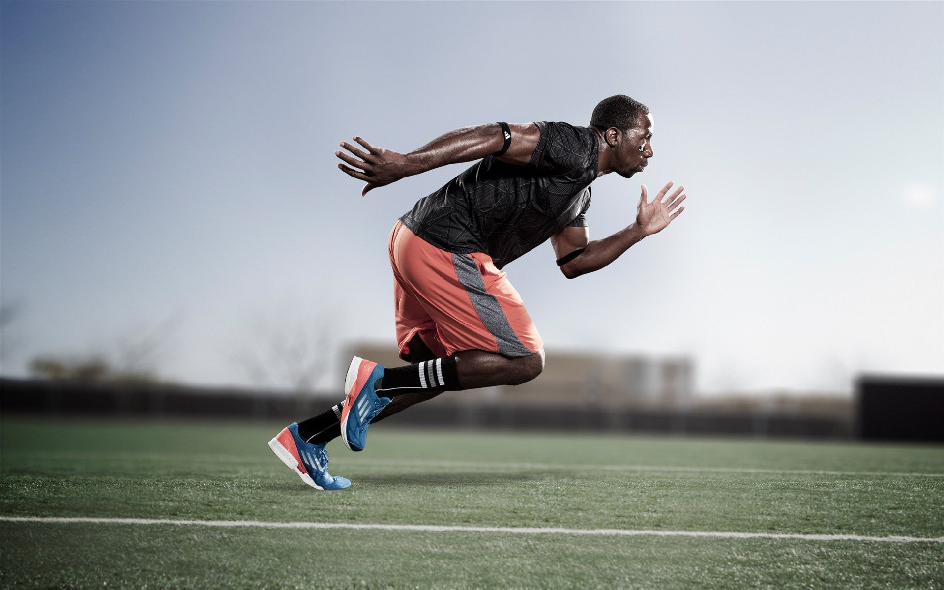 柯尔赞200米仰泳决赛稳扎稳打