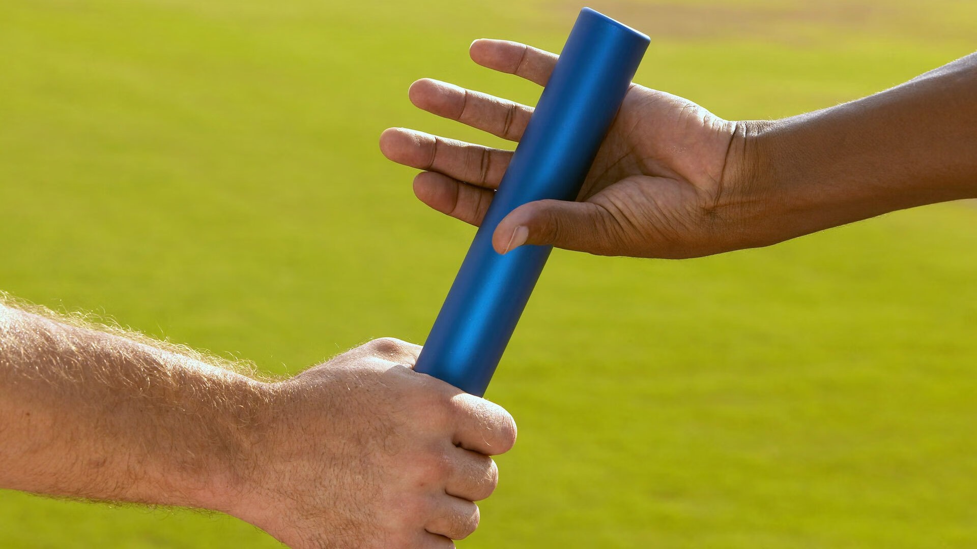 -欧洲杯激情再临：攻防精彩不断，令人心潮澎湃！